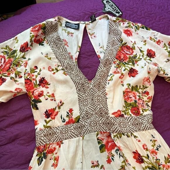 High low ( maxi length ) romper shirts set ! Super cute - new with tags- roses - Picture 10 of 10